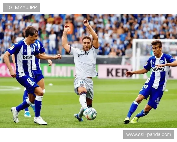 塞维利亚主场1-1战平阿拉维斯，联赛中游球队抢分保级压力不减